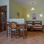 Holiday home Leonidas *