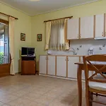 Holiday home Leonidas Xinovrisi