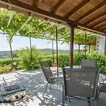 Leonidas Holiday home *