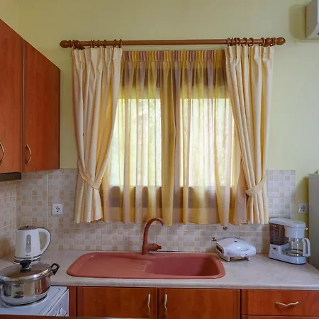 Vakantiehuis Leonidas Xinovrisi